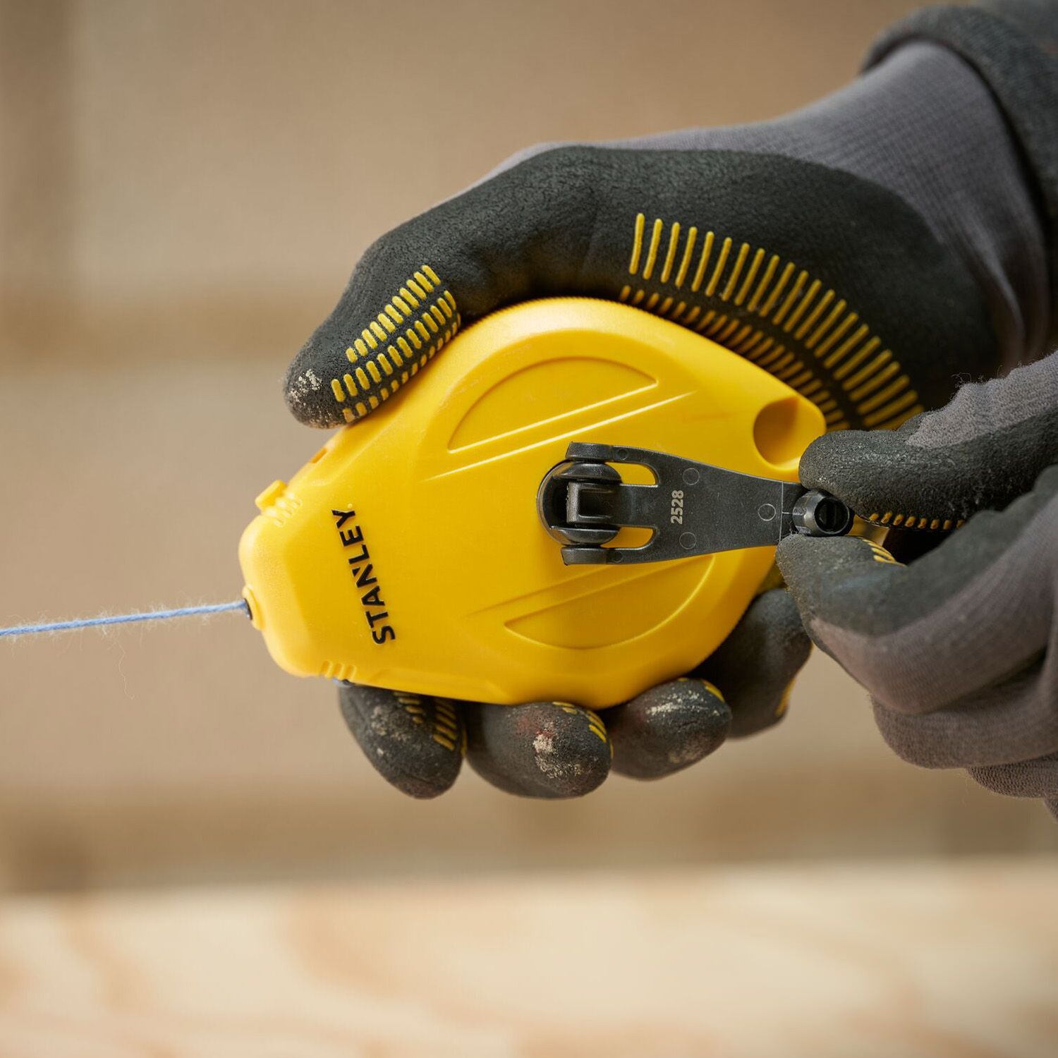 Stanley STHT47112-0 30m 1:1 Plastic Chalk Reel – image 7