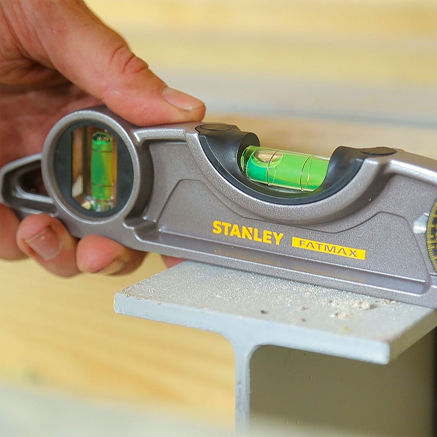 Stanley 0-43-609 245mm FatMax Extreme Magnetic Torpedo Level – image 6