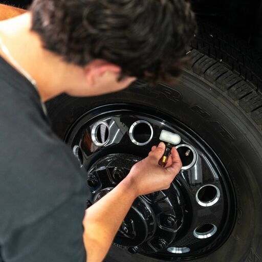 GEARWRENCH GWTPMSR4PK 4-Pack Universal Programmable Rubber TPMS Sensor – image 4