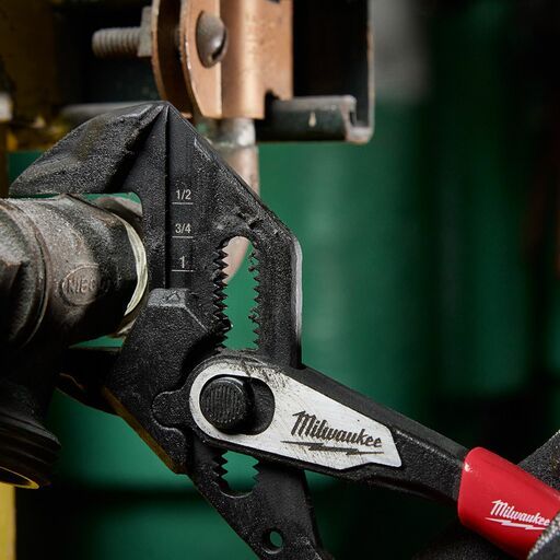 Milwaukee 4932501149 180mm (7") Smooth Jaw Plier Wrench – image 9