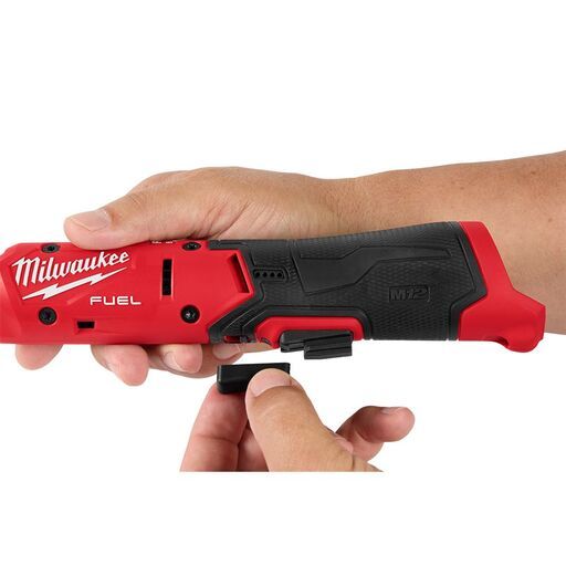 Milwaukee M12FR38301B 12V 2.5Ah Li-ion FUEL Cordless 3/8" Ratchet Gen 2 Kit – image 12