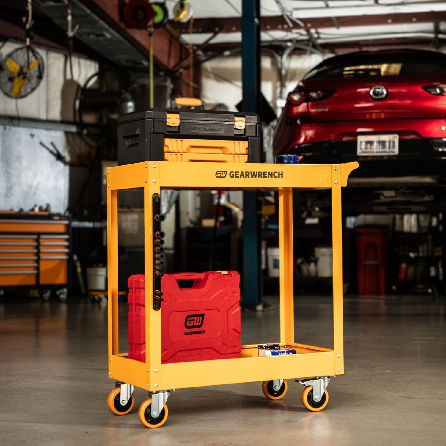 GEARWRENCH GWMSC 914mm (36") 2-Shelf Steel Automotive Utility Cart – image 4