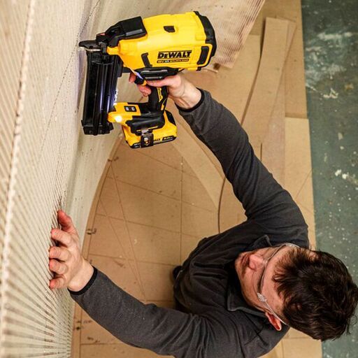 [Pre-Order] DeWalt DCN210SN-XJ 18V XR Li-ion Cordless Brushless Compact 18GA Brad Nailer - Skin Only – image 10