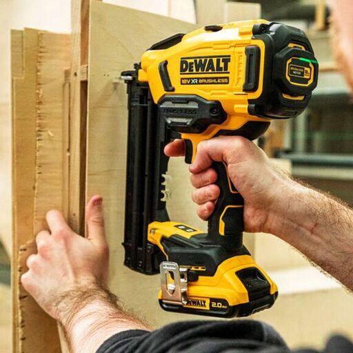 [Pre-Order] DeWalt DCN210SN-XJ 18V XR Li-ion Cordless Brushless Compact 18GA Brad Nailer - Skin Only – image 7