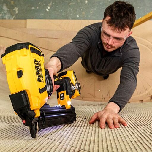 [Pre-Order] DeWalt DCN210SN-XJ 18V XR Li-ion Cordless Brushless Compact 18GA Brad Nailer - Skin Only – image 11