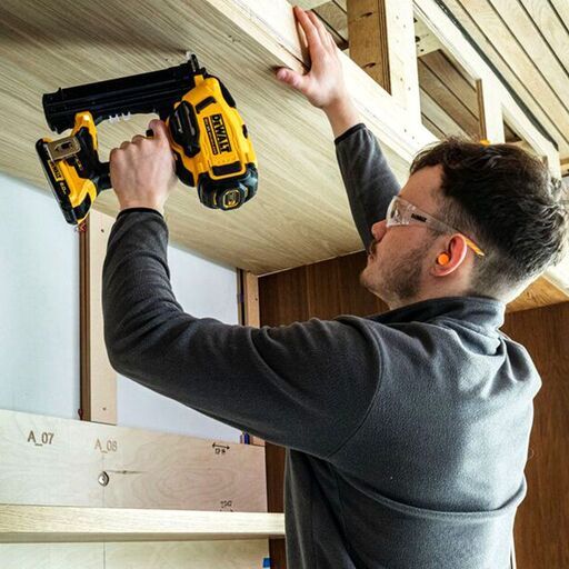 [Pre-Order] DeWalt DCN210SN-XJ 18V XR Li-ion Cordless Brushless Compact 18GA Brad Nailer - Skin Only – image 4